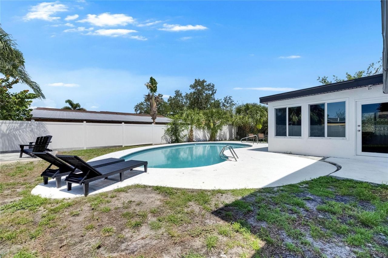 4710 Travertine Drive, Tampa, FL 33615 Photo