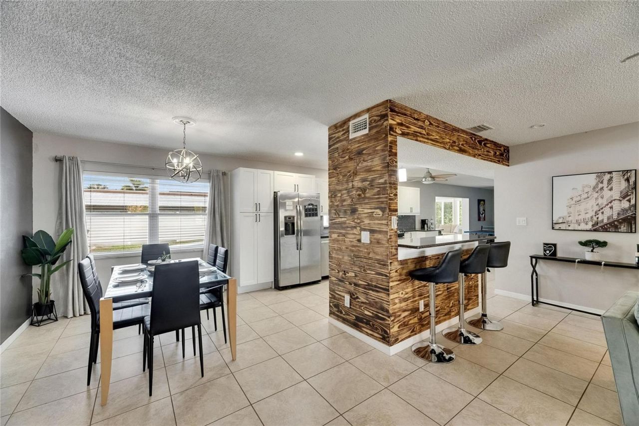 4710 Travertine Drive, Tampa, FL 33615 Photo