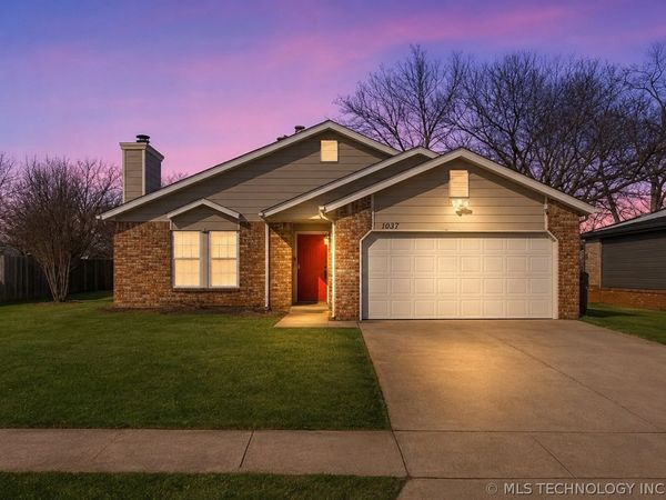8937 E 135th Street S, Bixby, OK 74008