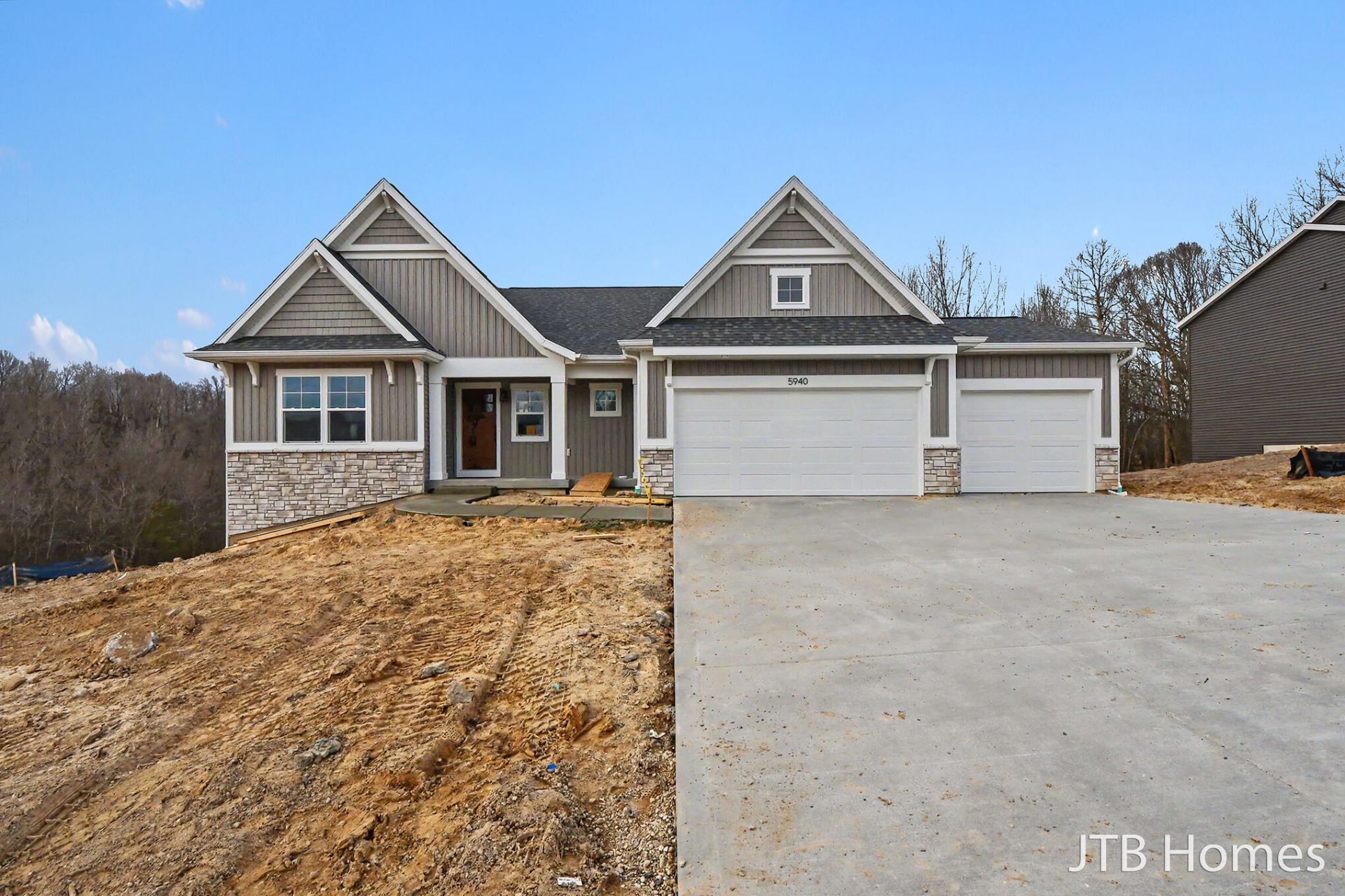 5940 Valley Point Drive Se, Caledonia, MI 49316 Main Photo