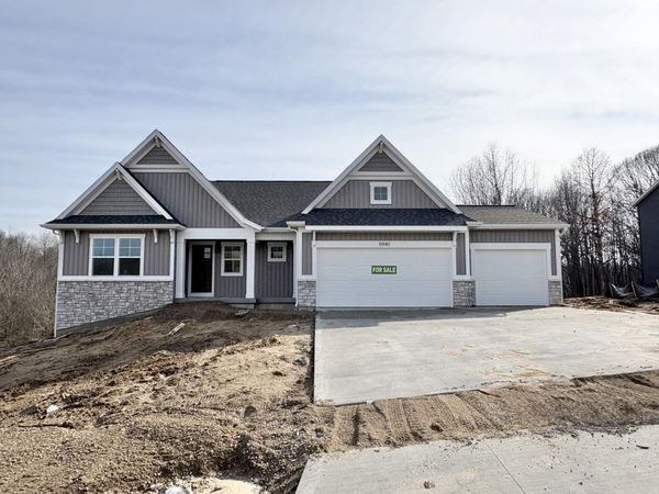 5940 Valley Point Drive SE, Caledonia, MI 49316