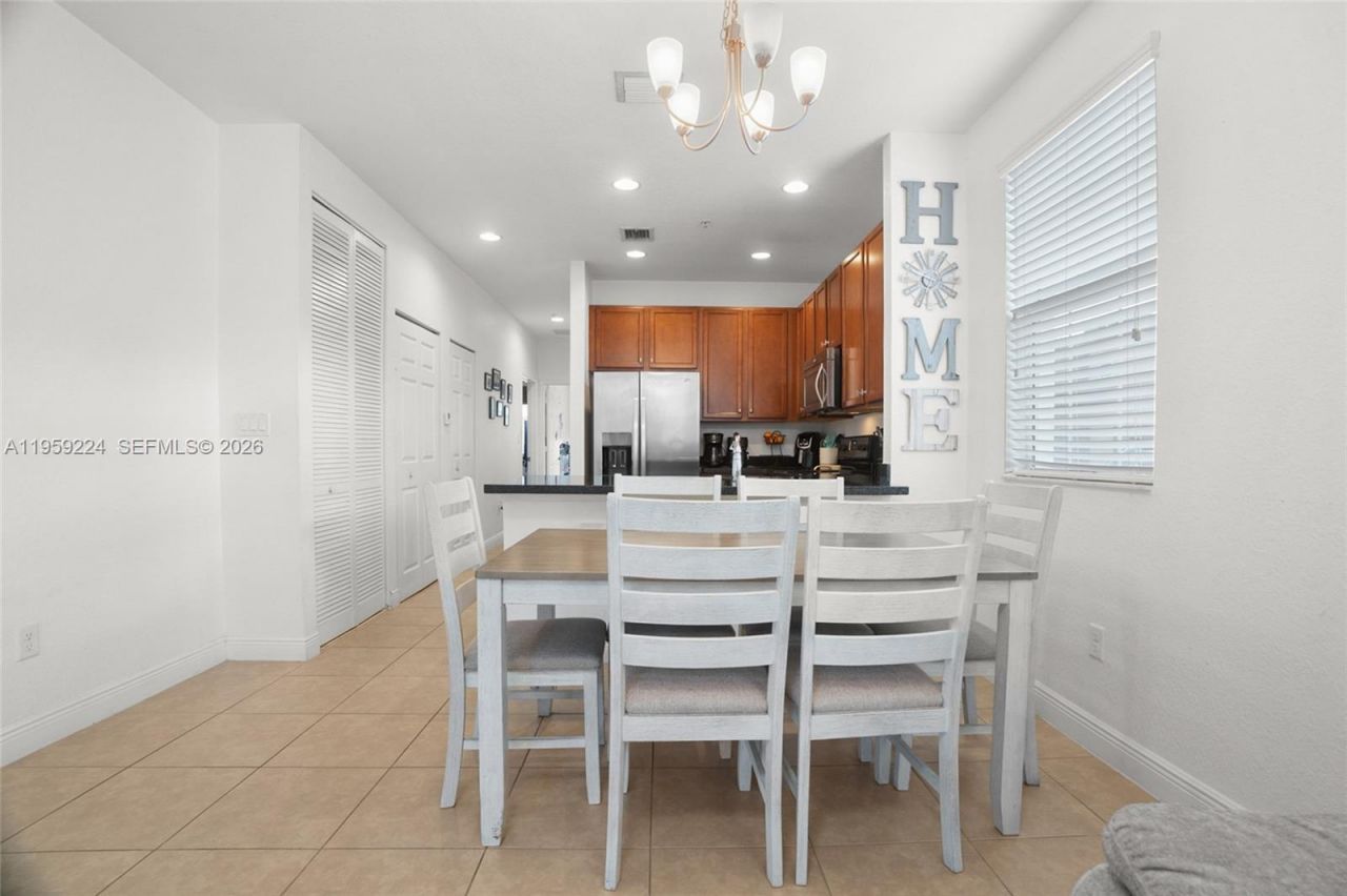 14774 SW 10th St, Unit 10502, Pembroke Pines, FL 33027 Photo