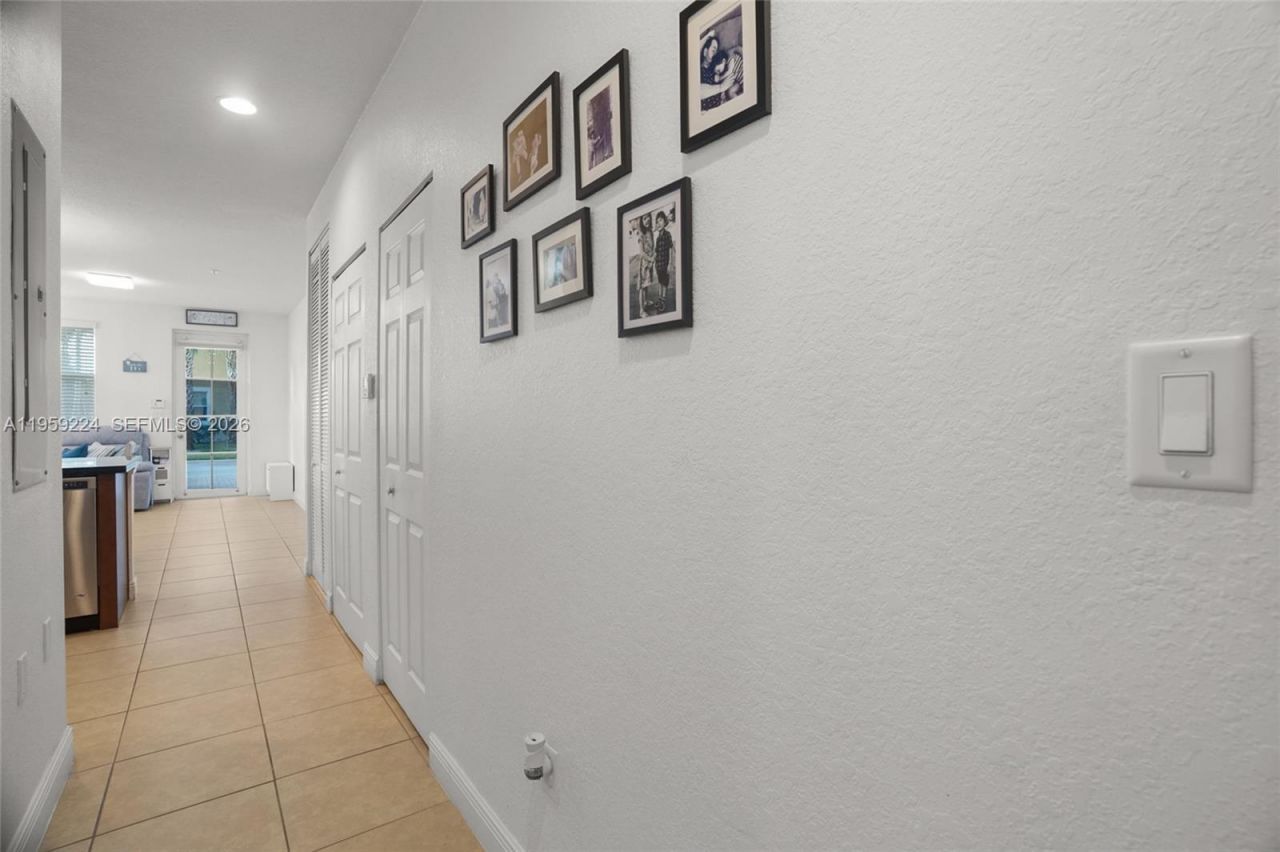 14774 SW 10th St, Unit 10502, Pembroke Pines, FL 33027 Photo