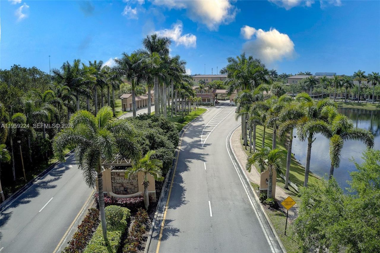 14774 SW 10th St, Unit 10502, Pembroke Pines, FL 33027 Photo