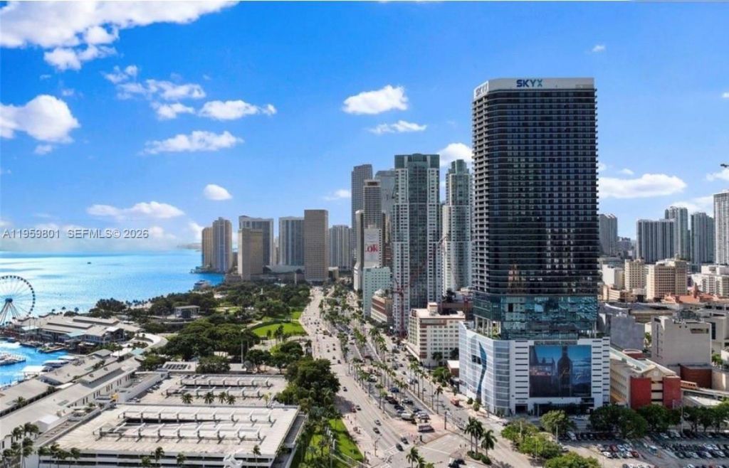 398 NE 5th St , Unit 2602, Miami, FL 33132 Photo