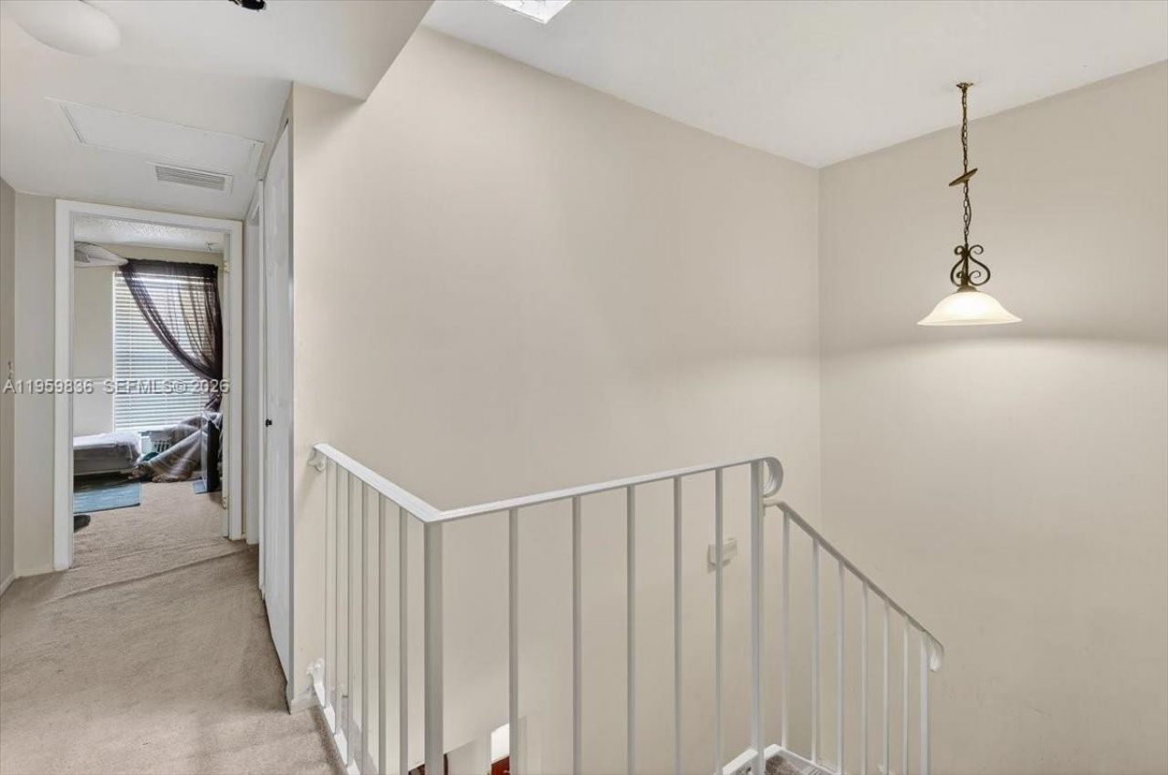 9125 Limetree Ln, Unit 168, Pembroke Pines, FL 33024 Photo