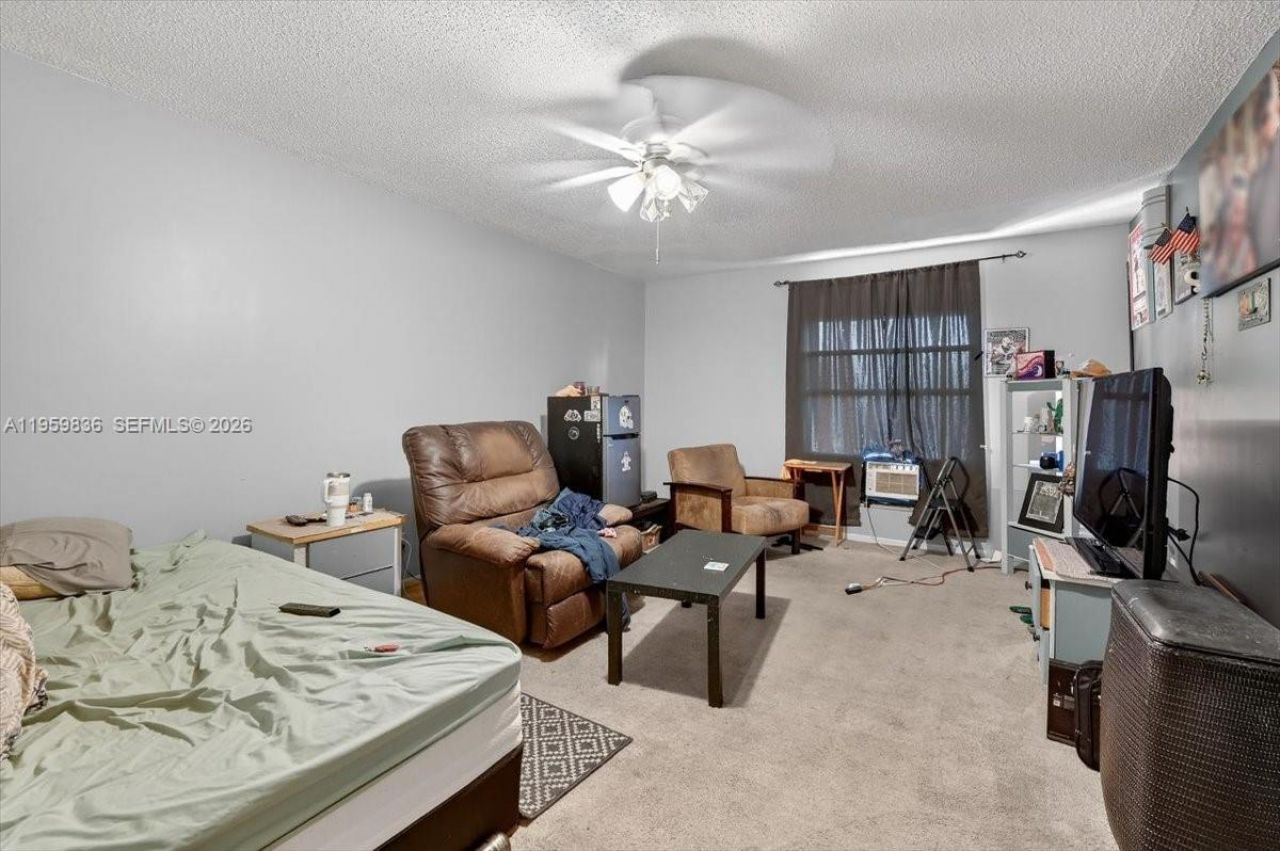 9125 Limetree Ln, Unit 168, Pembroke Pines, FL 33024 Photo