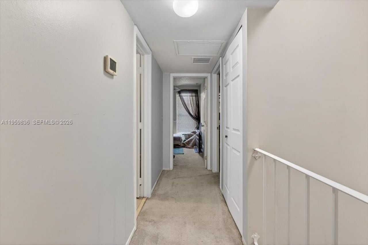 9125 Limetree Ln, Unit 168, Pembroke Pines, FL 33024 Photo