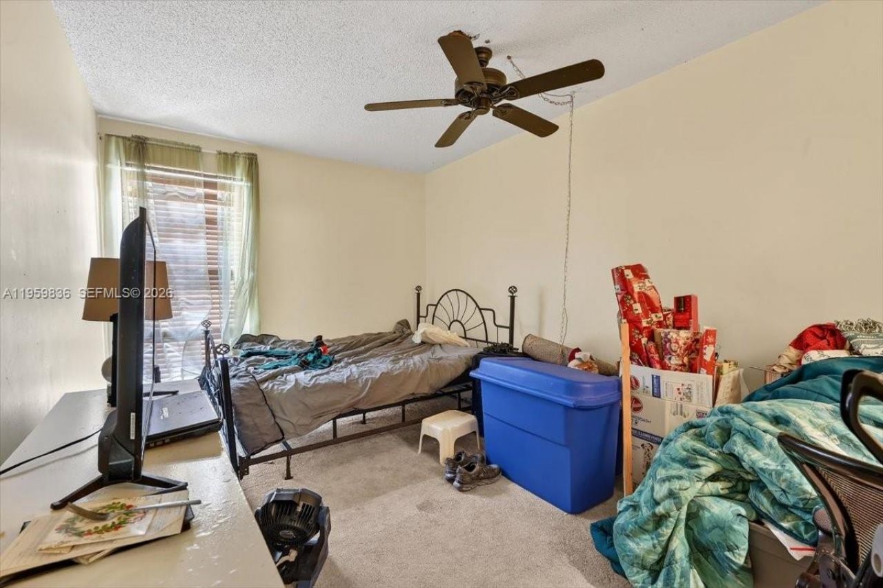 9125 Limetree Ln, Unit 168, Pembroke Pines, FL 33024 Photo