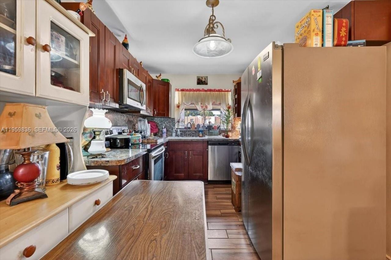 9125 Limetree Ln, Unit 168, Pembroke Pines, FL 33024 Photo