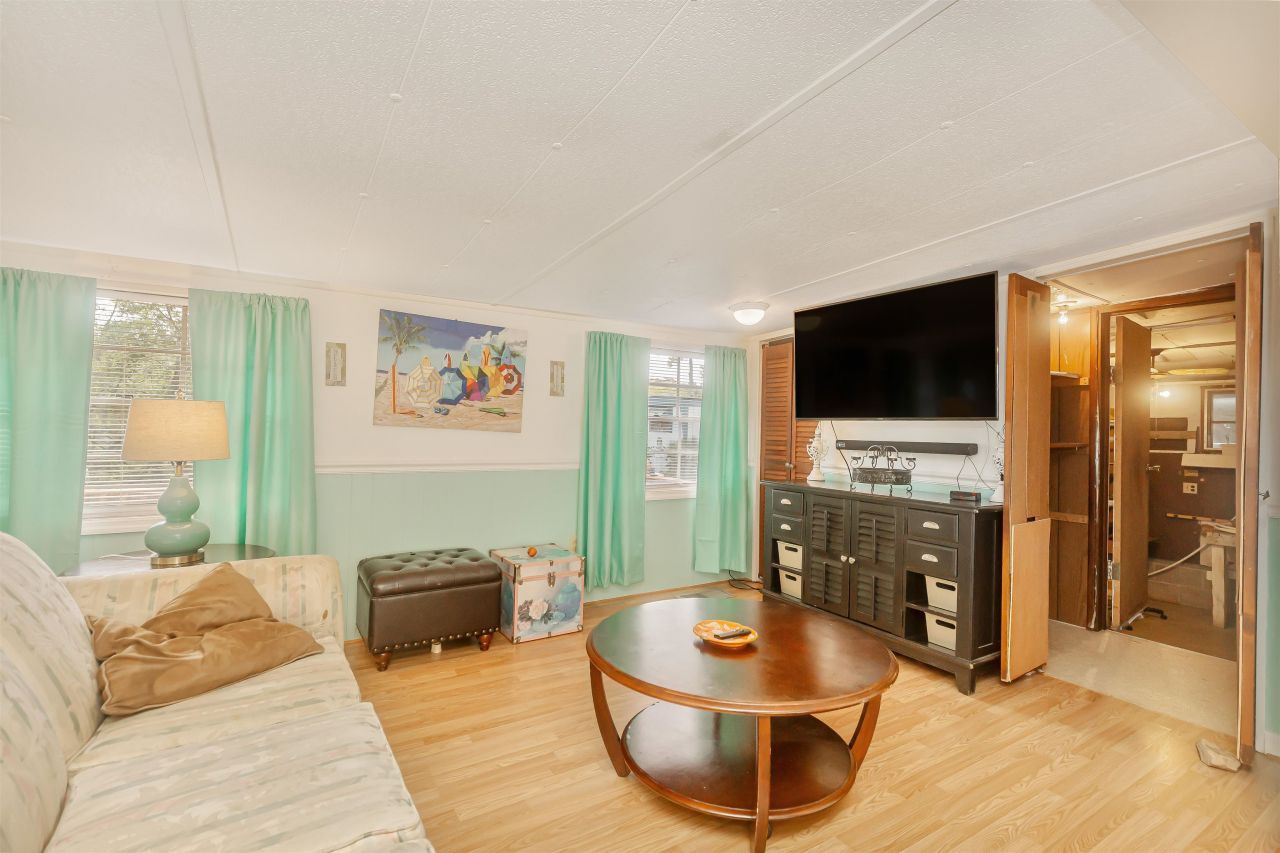 382 W Canal St. Photo 10