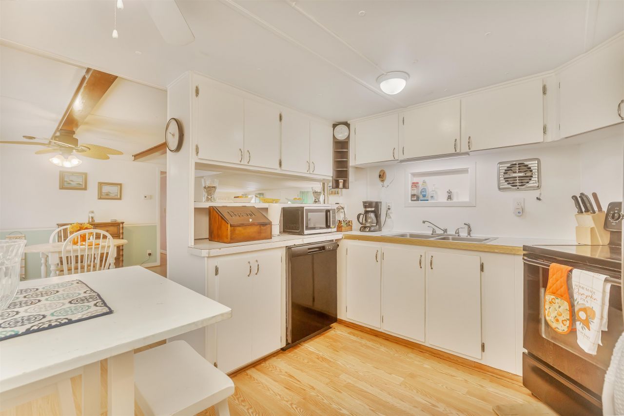 382 W Canal St. Photo 16