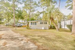 382 W Canal St. photo 4