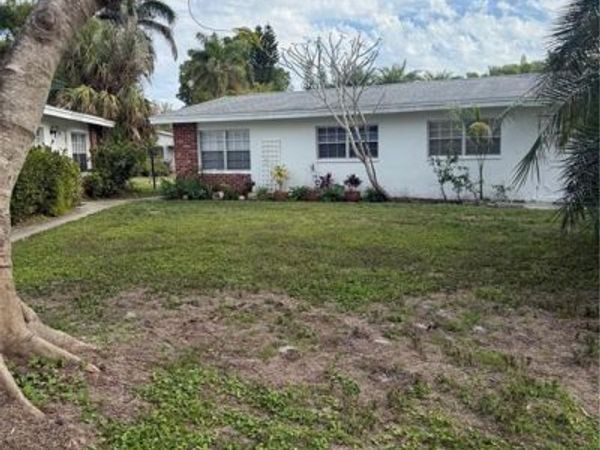 823 Courtington LN, Unit 1, FORT MYERS, FL 33919