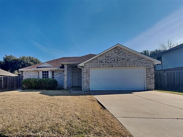 4908 Shady Oak Trail, Grand Prairie, TX 75052
