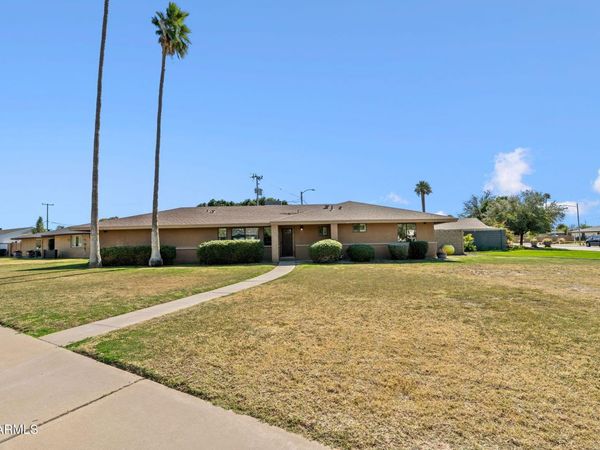 2055 W Edgemont Avenue, Phoenix, AZ 85009