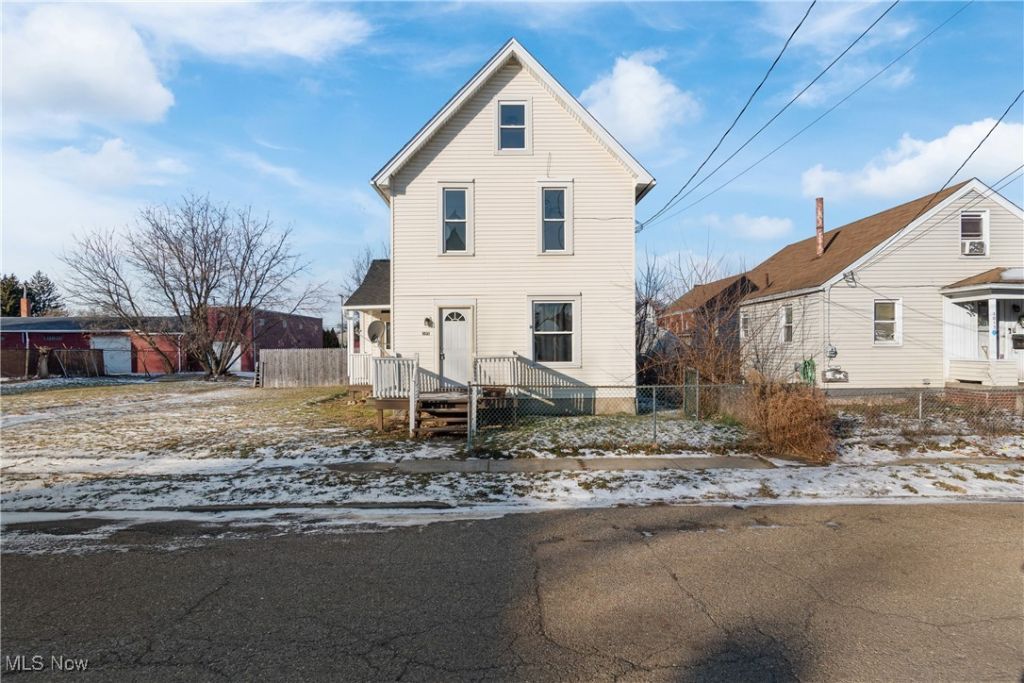 1021 Greenfield Sw, Canton, OH 44706 Main Photo