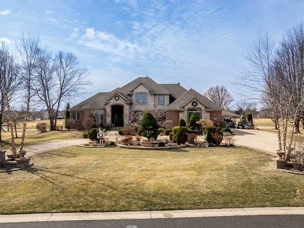 128 TITLEIST Trail, Poplar Grove, IL 61065