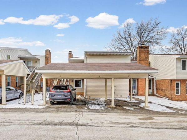 903 N Linden Street, Unit 18, Normal, IL 61761