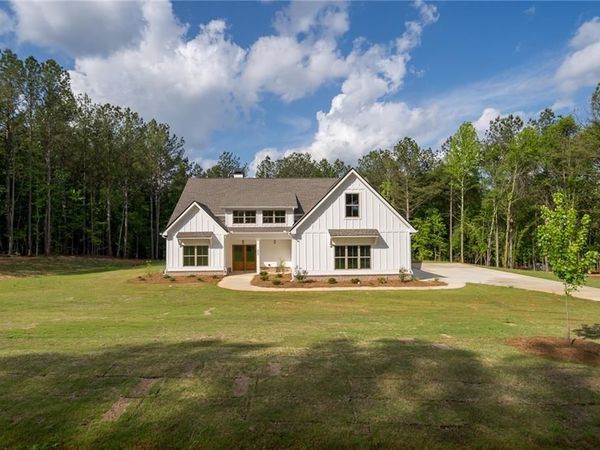 304 Woodfin Way, Social Circle, GA 30025