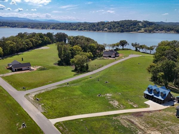 38 English Mountain Pt , White Pine, TN 37890