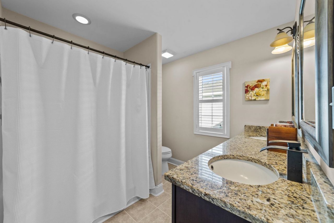 183 Ecum Secum Pl. Photo 16