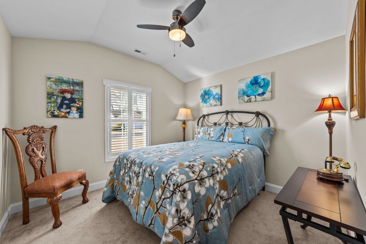 183 Ecum Secum Pl. Photo 18