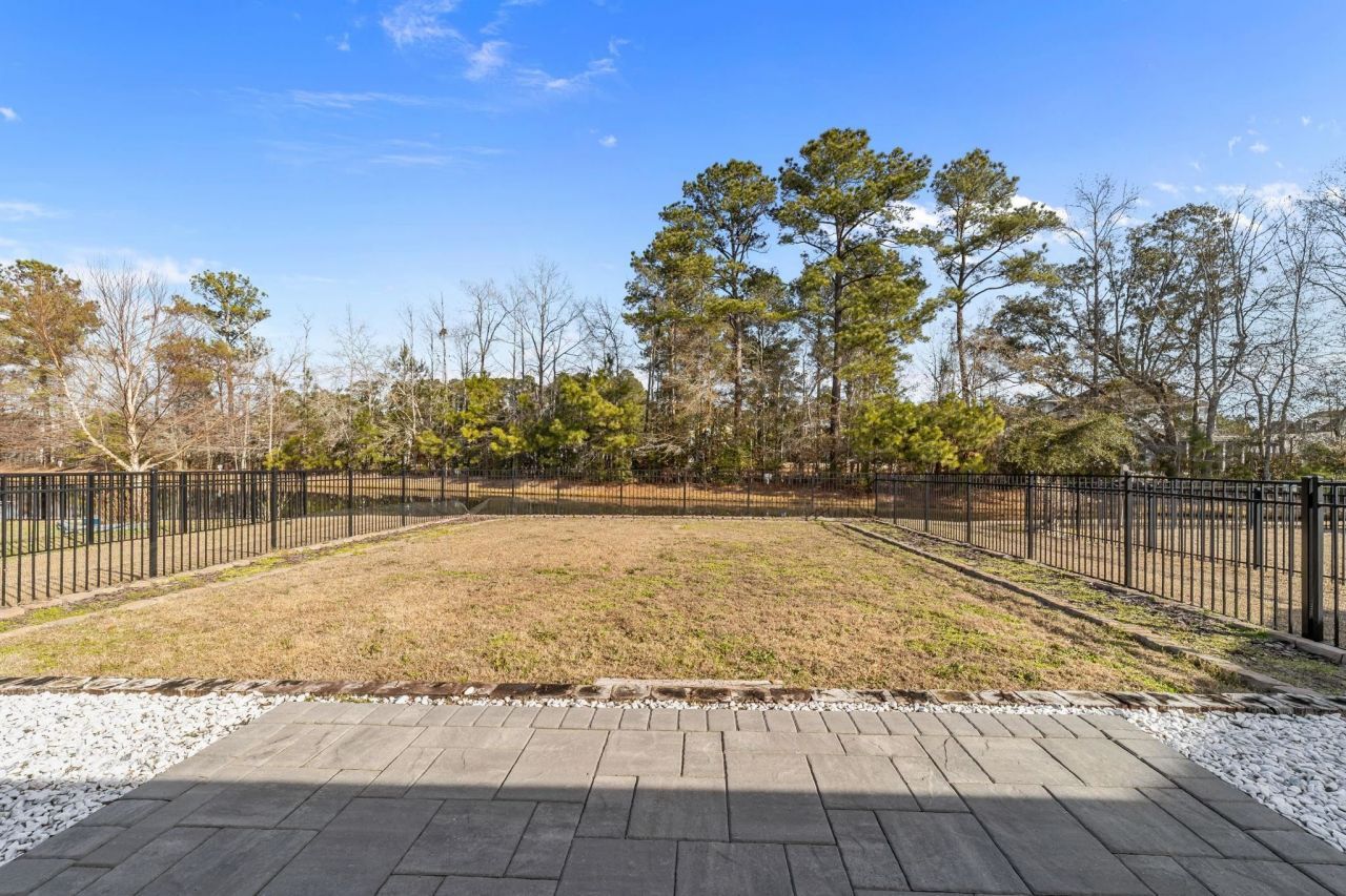 183 Ecum Secum Pl. Photo 27