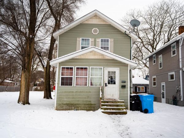 534 Isbell Street, Lansing, MI 48910