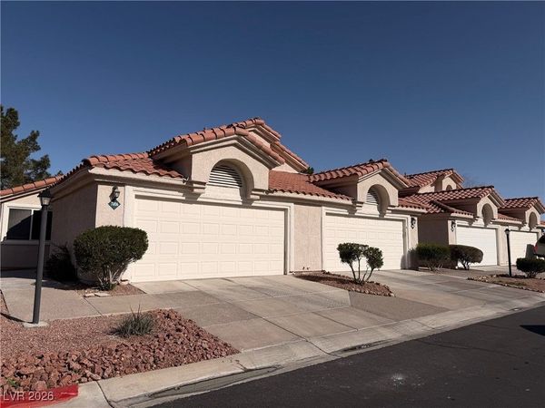 7806 Cliffside Court , Las Vegas, NV 89145