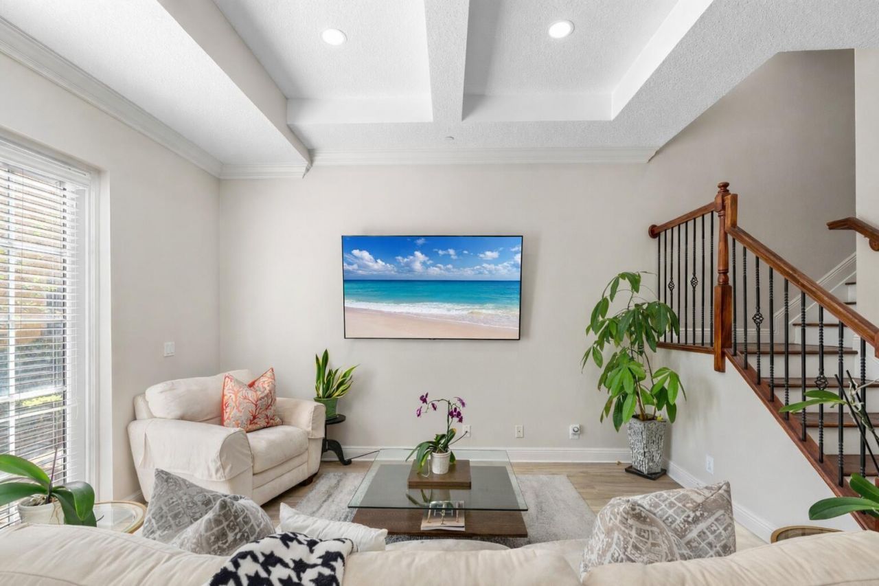 230 NE 69th Circle, Boca Raton, FL 33487 Photo