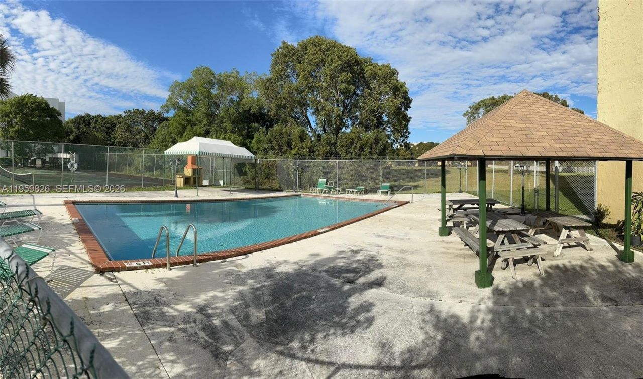 Please Call For Address, Unit C206, Miami, FL 33174 Photo