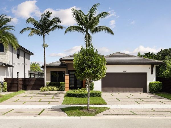 8811 NW 154th Ter, Miami Lakes, FL 33018