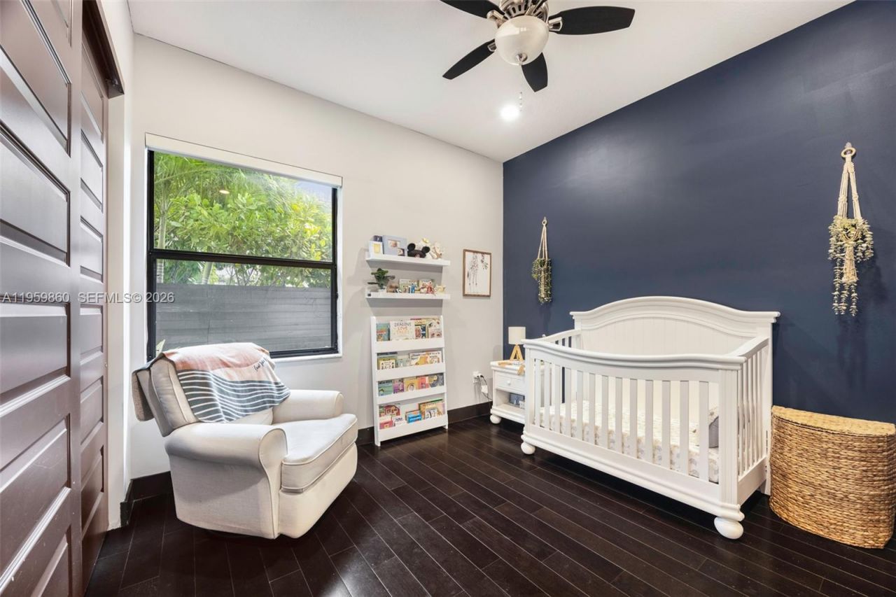 8811 NW 154th Ter, Miami Lakes, FL 33018 Photo