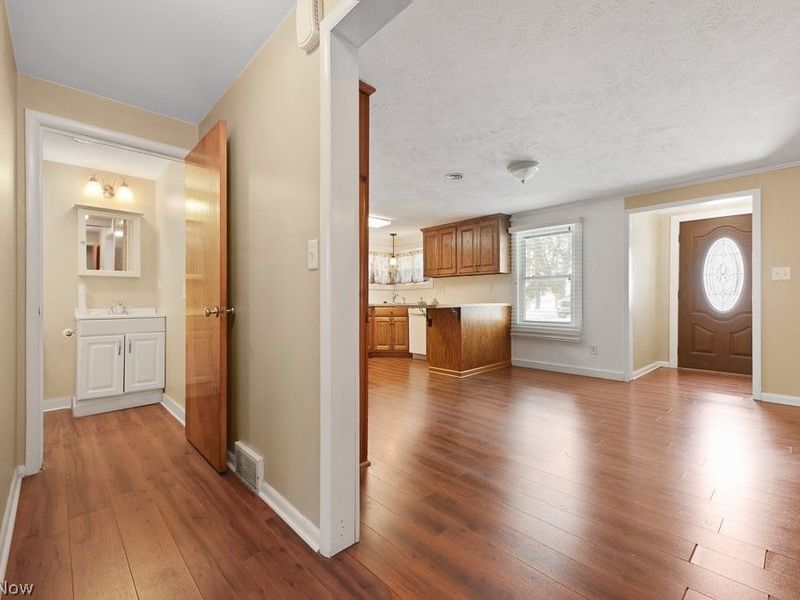 888 Fairfield School Road, Columbiana, OH 44408 Photo 9