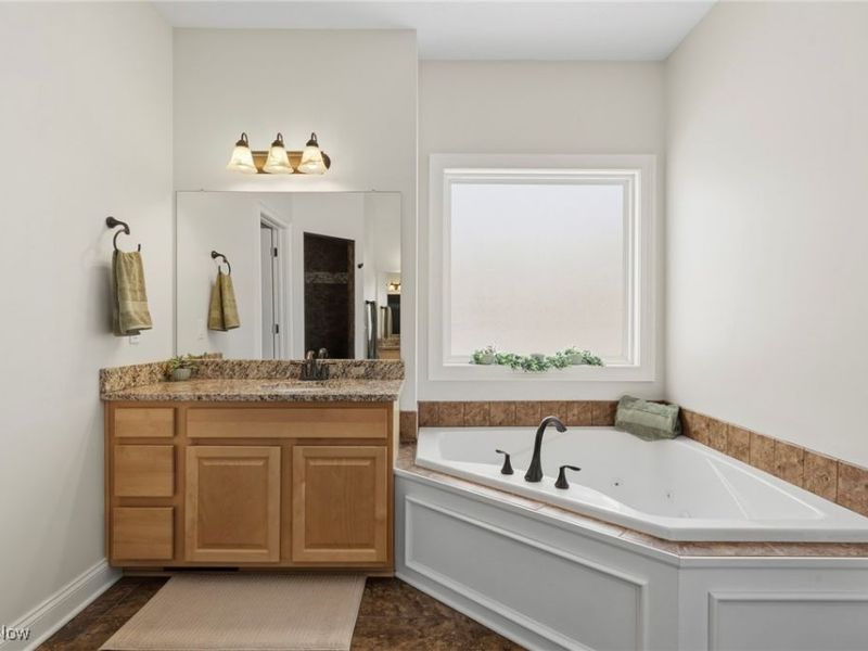 8525 Broxton Court, Westfield Center, OH 44251 Photo 24