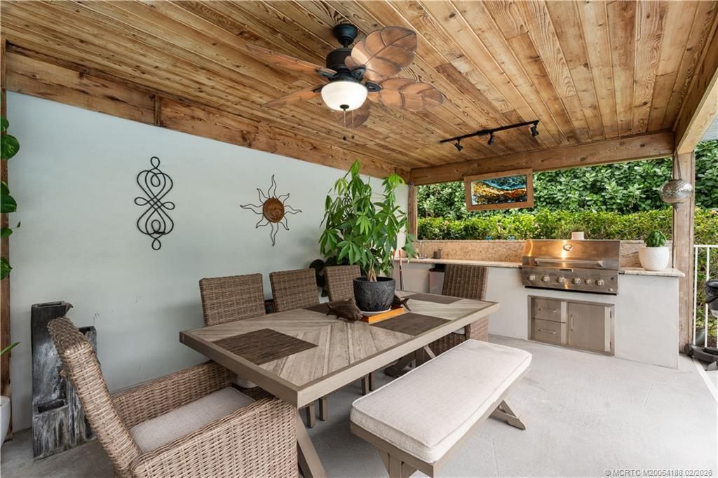 3952 SE Fairway W, Stuart, FL 34997 Photo