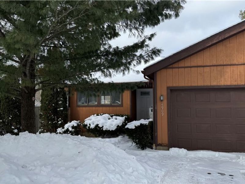 4909 Fishcreek Road, Stow, OH 44224 Photo 2