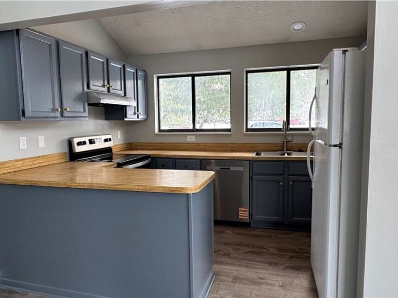 4909 Fishcreek Road, Stow, OH 44224 Photo 4