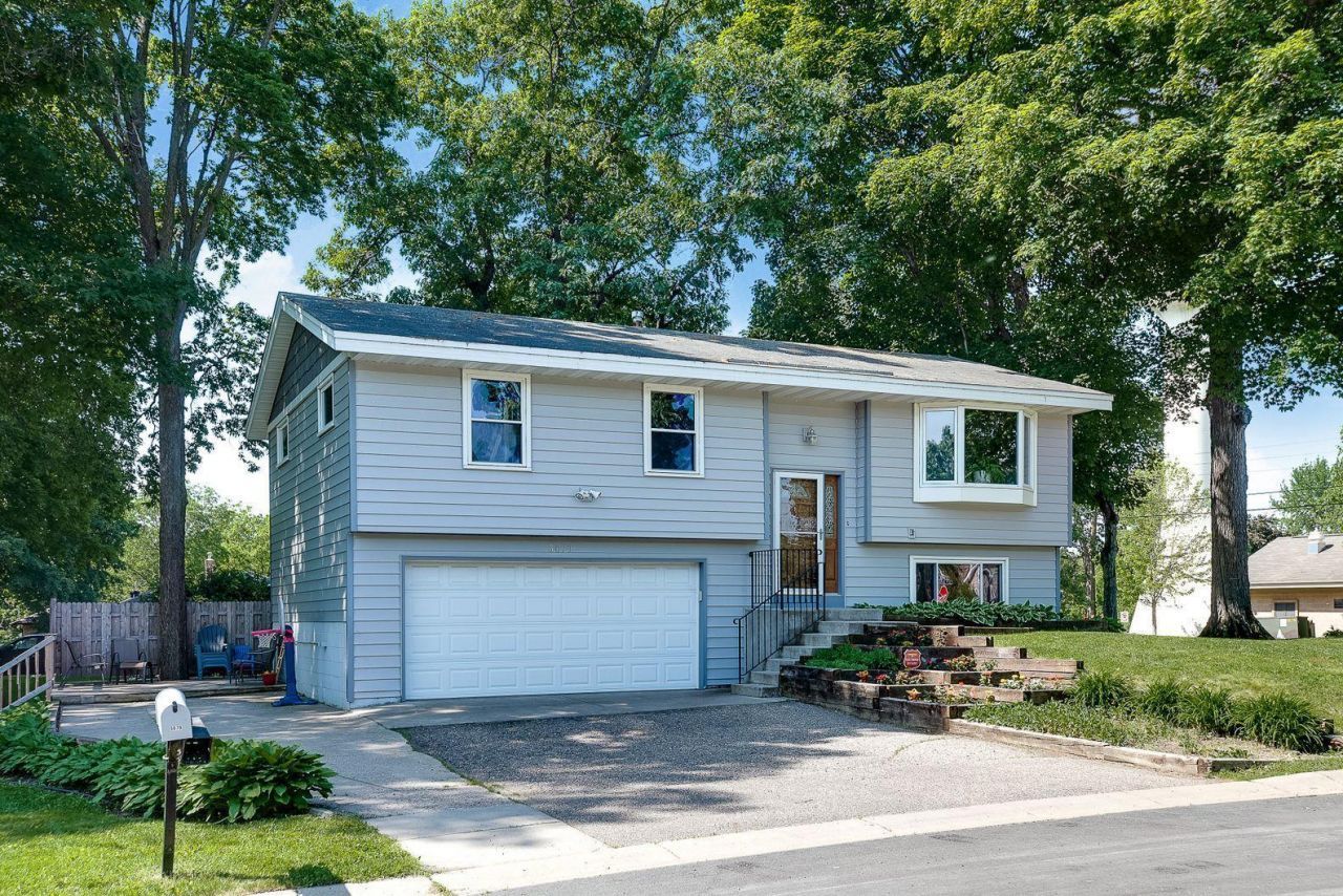 5079 Woodridge Road, Mound, MN 55364 Main Photo