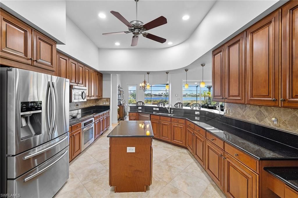 12137 Wicklow Ln, Naples, FL 34120 Photo