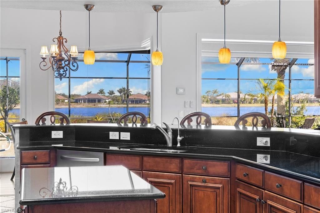 12137 Wicklow Ln, Naples, FL 34120 Photo