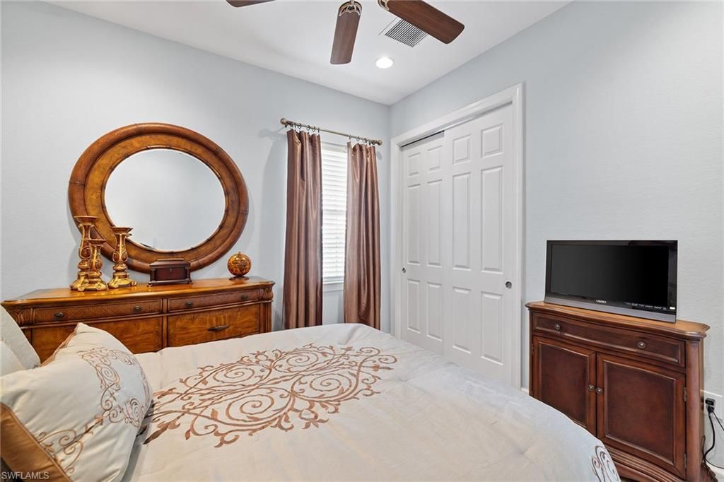 12137 Wicklow Ln, Naples, FL 34120 Photo