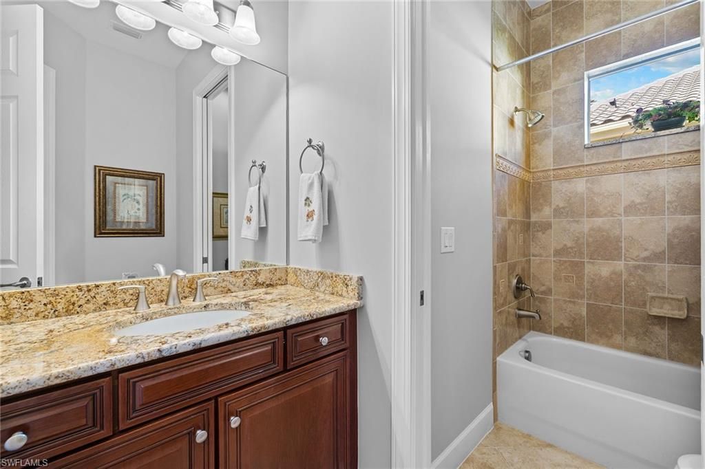 12137 Wicklow Ln, Naples, FL 34120 Photo