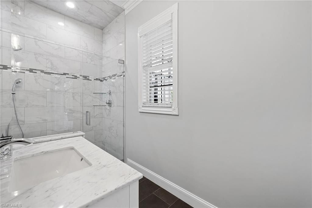 12137 Wicklow Ln, Naples, FL 34120 Photo