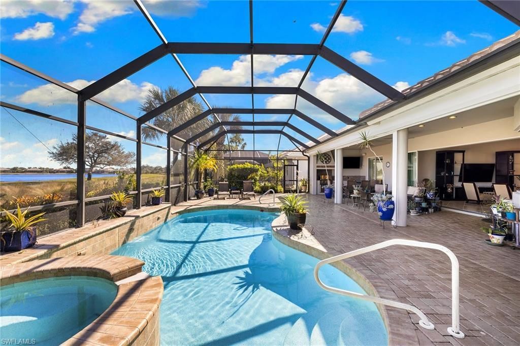 12137 Wicklow Ln, Naples, FL 34120 Photo