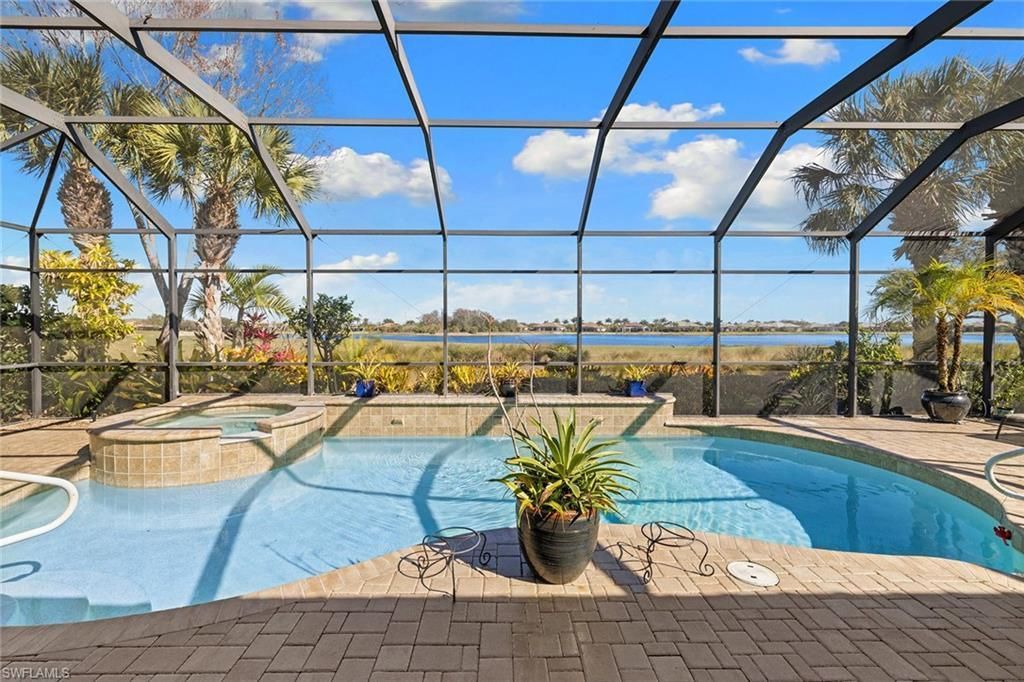 12137 Wicklow Ln, Naples, FL 34120 Photo