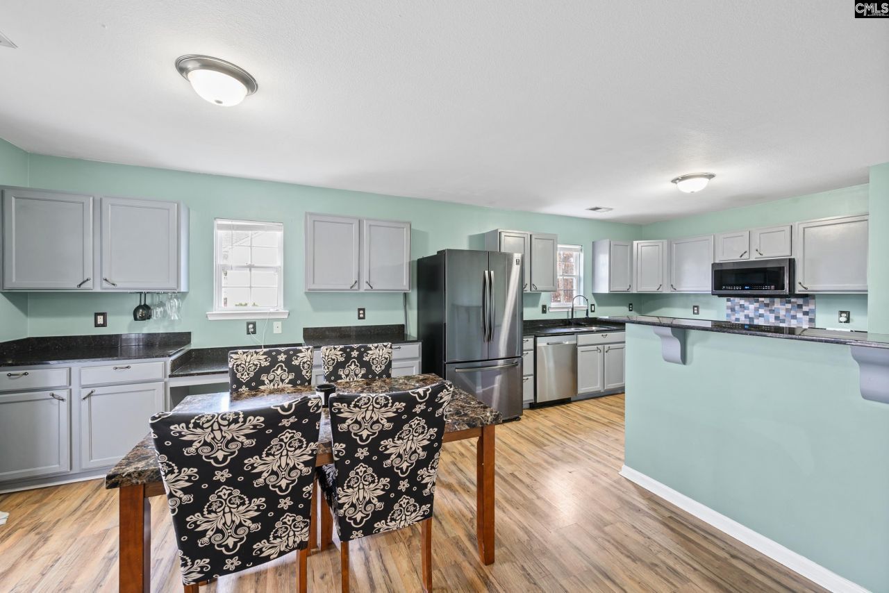 492 Denman Loop Photo 10