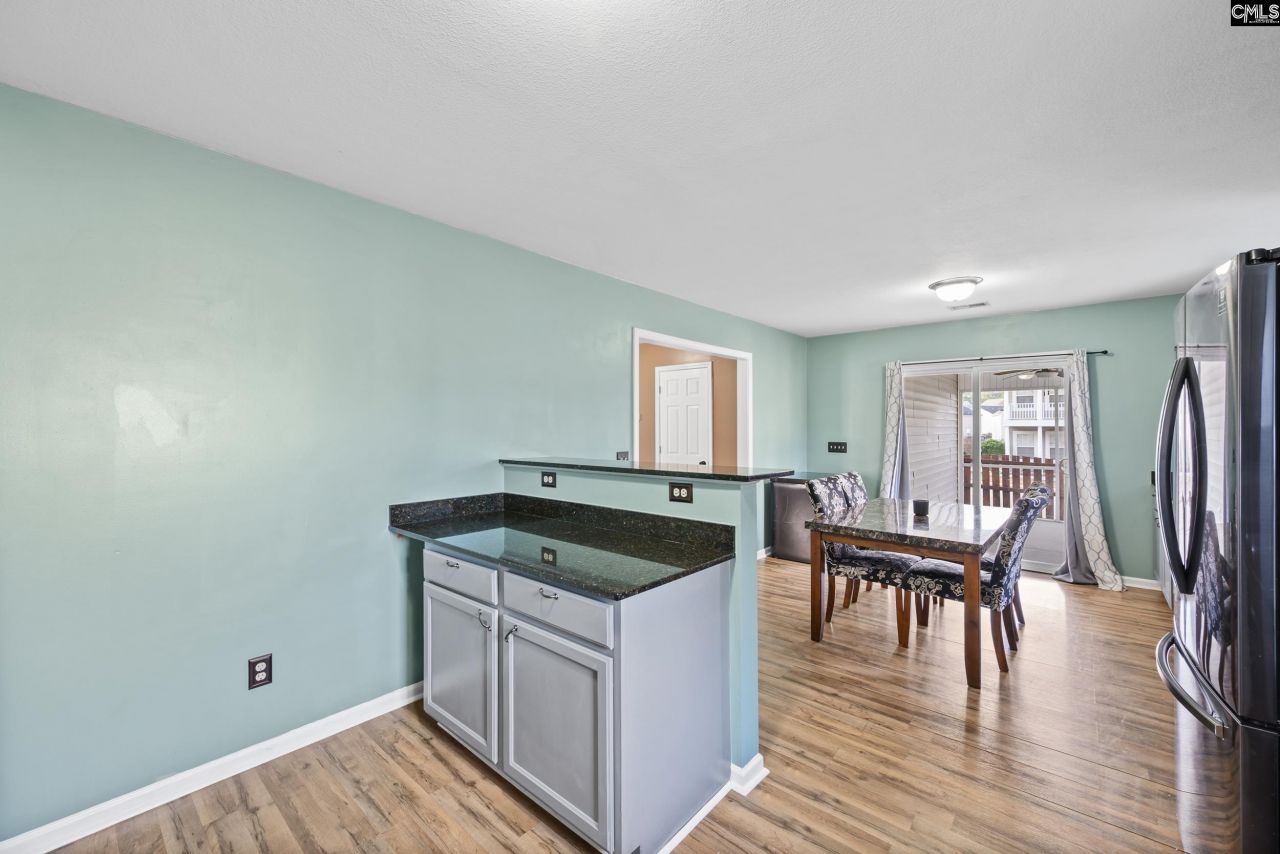 492 Denman Loop Photo 11