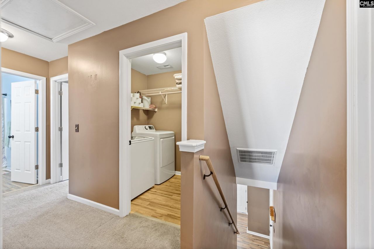 492 Denman Loop Photo 21